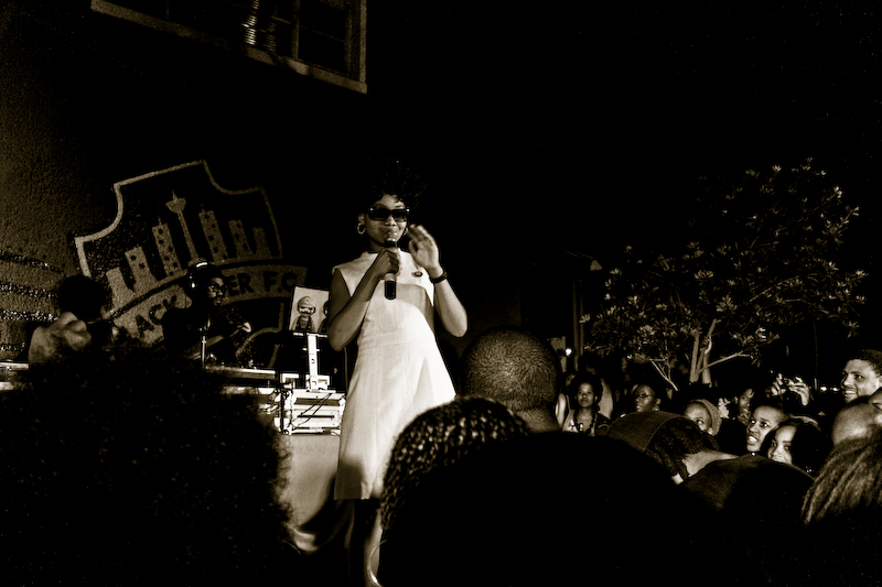 fifi opening for bahamadia